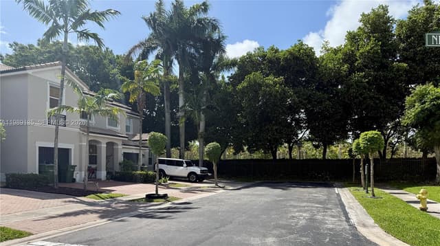 909 NE 42nd Ave, Homestead FL 33033 - Homestead, FL - Photo 3
