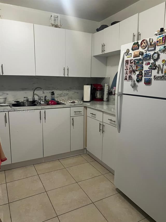 6125 W 20th Ave # 306, Hialeah FL 33012 - Hialeah, FL - Photo 2