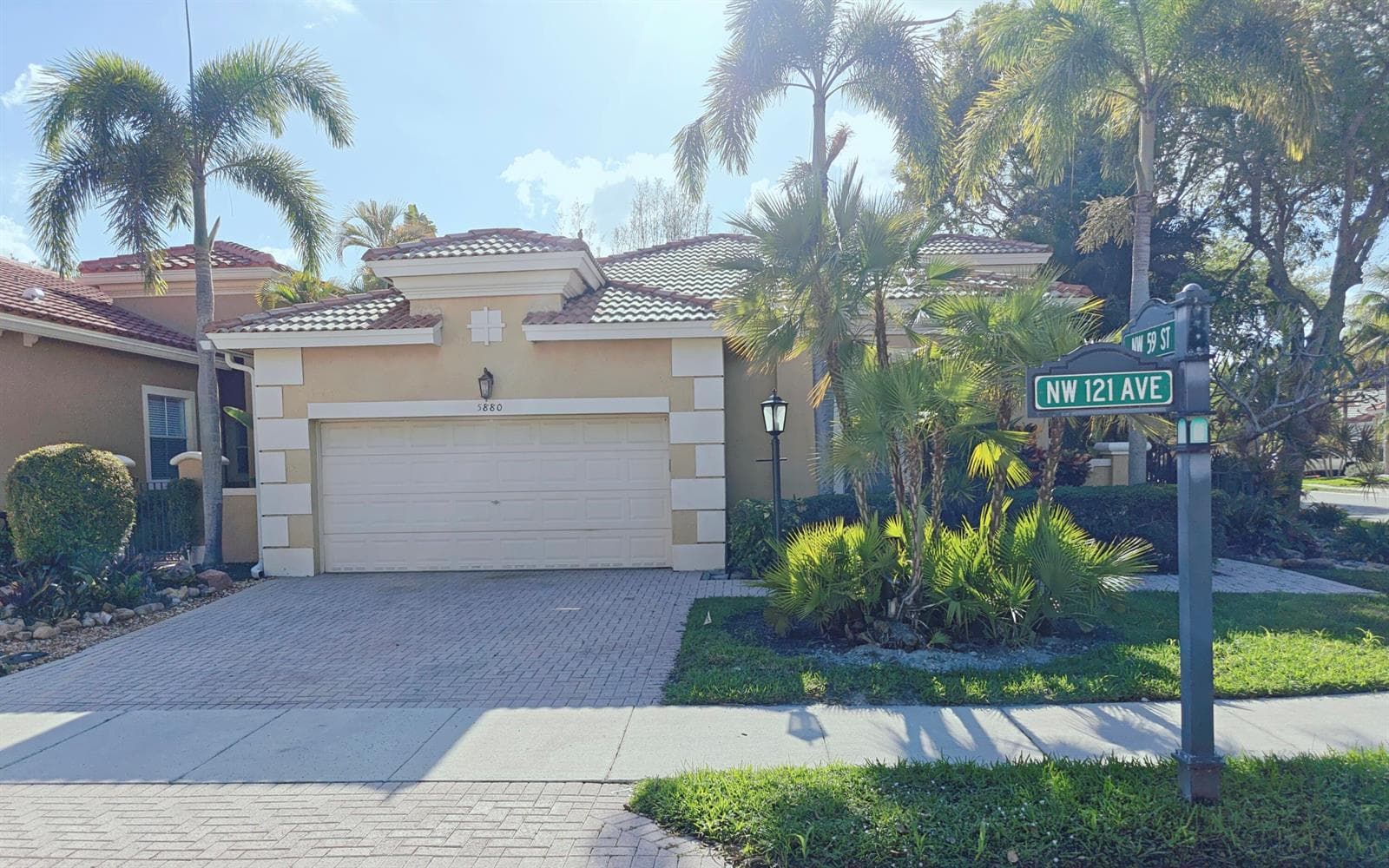 5880 NW 121 Avenue, Coral Springs FL 33076