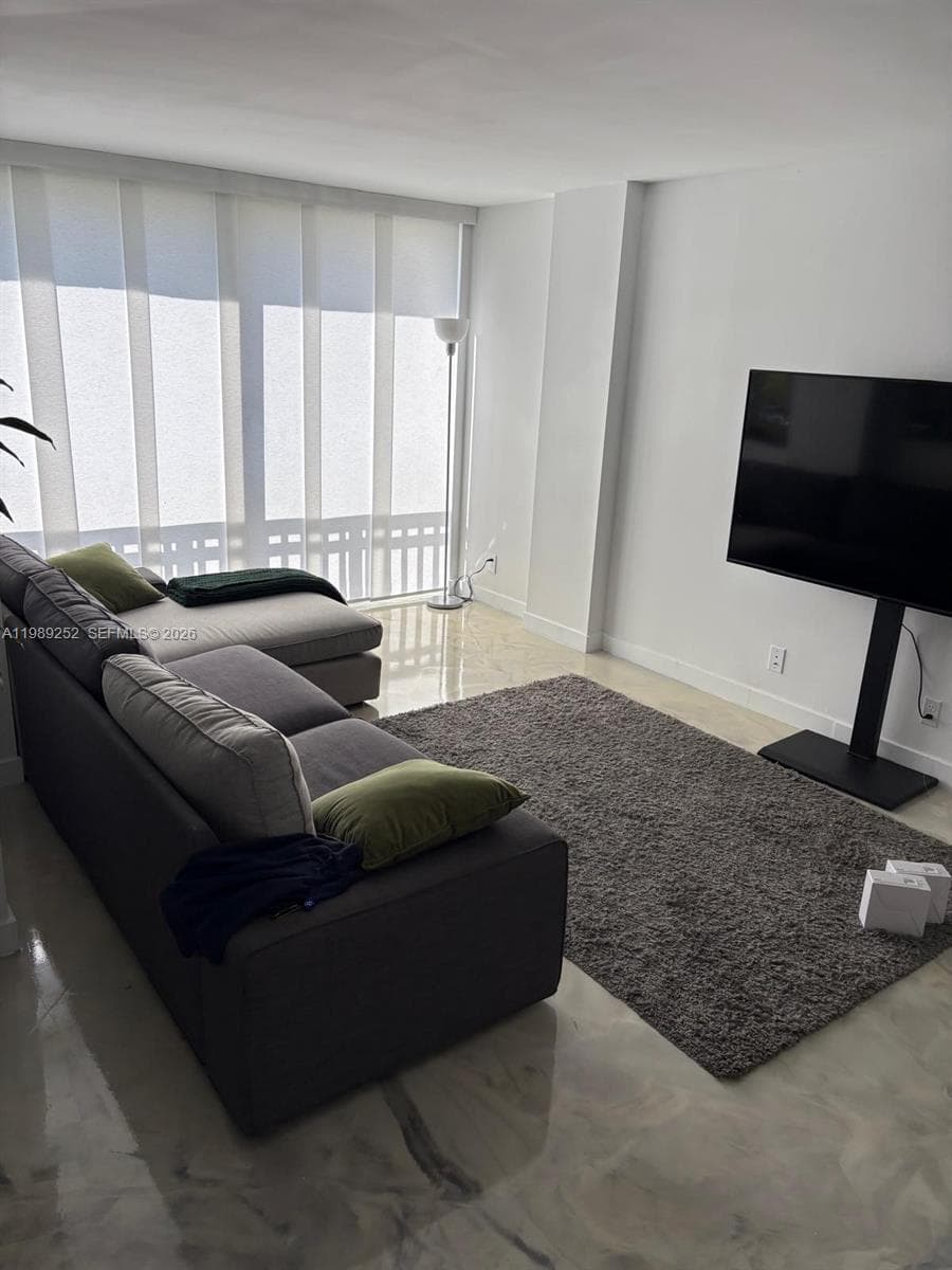 17021 N North Bay Rd # 428, Sunny Isles Beach FL 33160