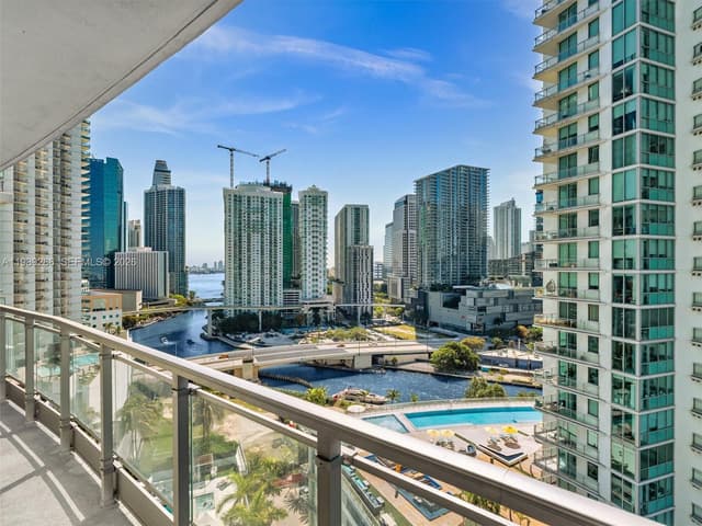 90 SW 3rd St # 2013, Miami FL 33130 - Miami, FL - Photo 2