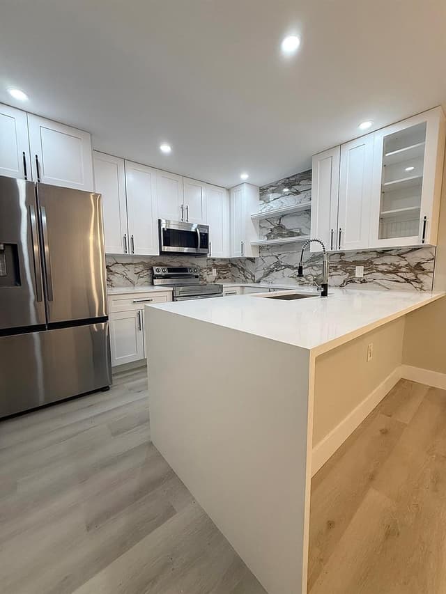 205 Charter Way, West Palm Beach FL 33407 - West Palm Beach, FL - Photo 2