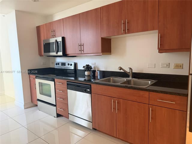 111 E Flagler St # 606, Miami FL 33131 - Miami, FL - Photo 3