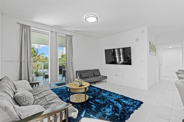 1850 Monroe Street # 309, Hollywood FL 33020 - Hollywood, FL - Photo 3