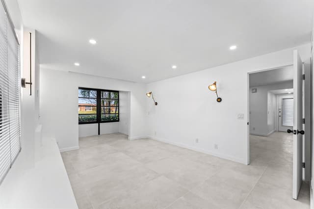 551 Piedmont L, Delray Beach FL 33484 - Delray Beach, FL - Photo 2