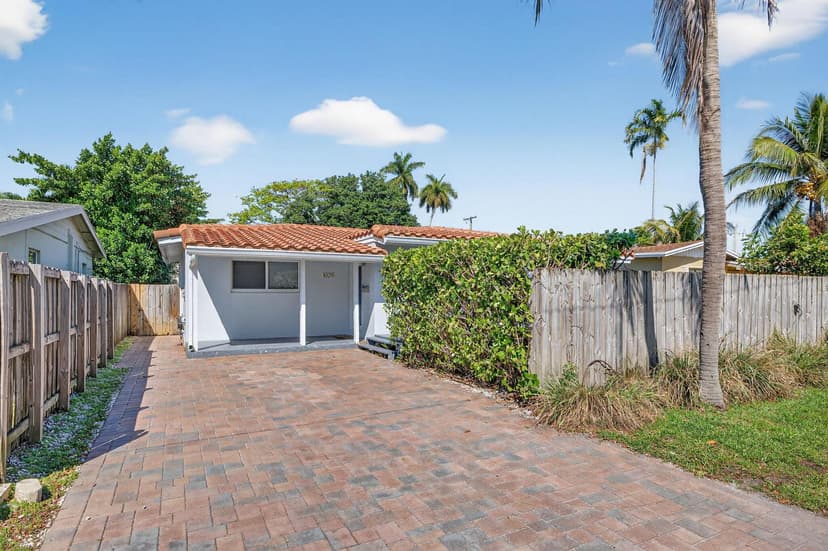 1029 NE 9th Avenue, Fort Lauderdale FL 33304