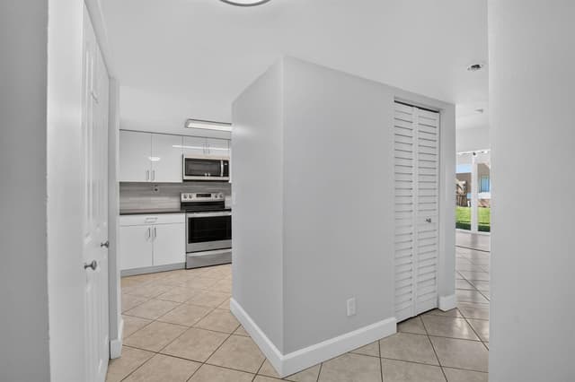807 NW 91st Terrace NW # 807, Plantation FL 33324 - Plantation, FL - Photo 4