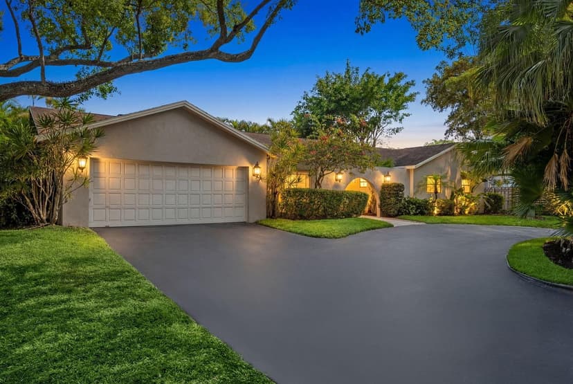 8730 Lake Dasha Terrace, Plantation FL 33324