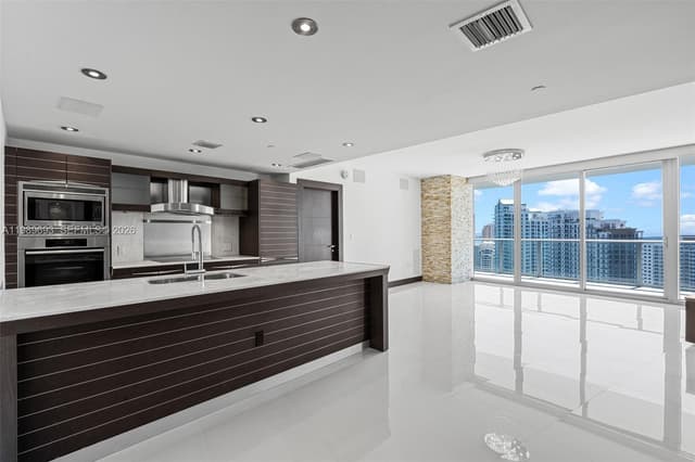 200 Biscayne Boulevard Way # 3707, Miami FL 33131 - Miami, FL - Photo 6