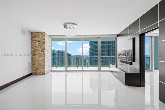 200 Biscayne Boulevard Way # 3707, Miami FL 33131 - Miami, FL - Photo 7