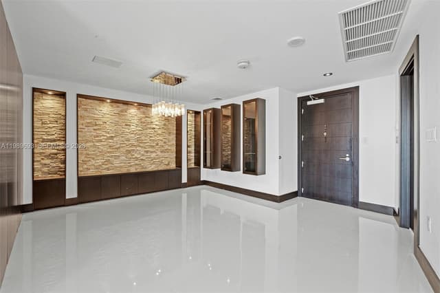 200 Biscayne Boulevard Way # 3707, Miami FL 33131 - Miami, FL - Photo 4