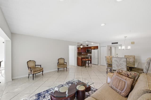 129 Piedmont C, Delray Beach FL 33484 - Delray Beach, FL - Photo 7