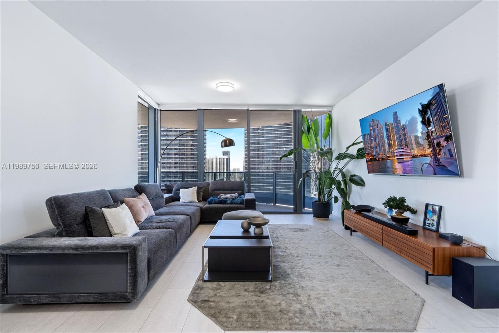 1000 Brickell Plz # 2812, Miami FL 33131 - Miami, FL - Photo 1