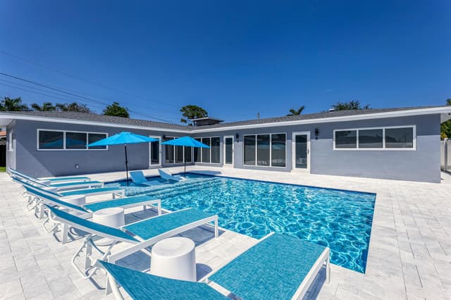 2009 NE 26th Street, Wilton Manors FL 33305 - Wilton Manors, FL - Photo 2