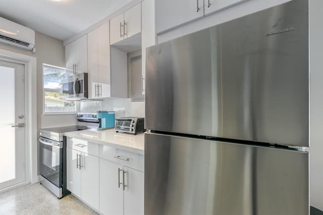2009 NE 26th Street, Wilton Manors FL 33305 - Wilton Manors, FL - Photo 7
