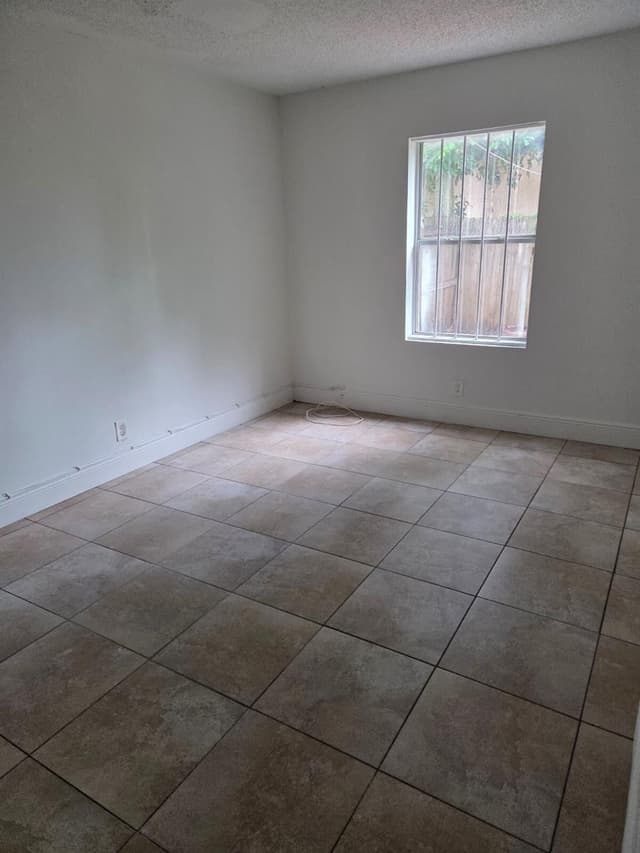 1633 W 28th Street # B, Riviera Beach FL 33404 - Riviera Beach, FL - Photo 4
