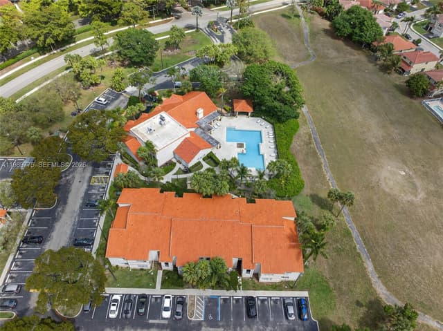 3390 N Pinewalk Dr N # 1026, Margate FL 33063 - Margate, FL - Photo 2