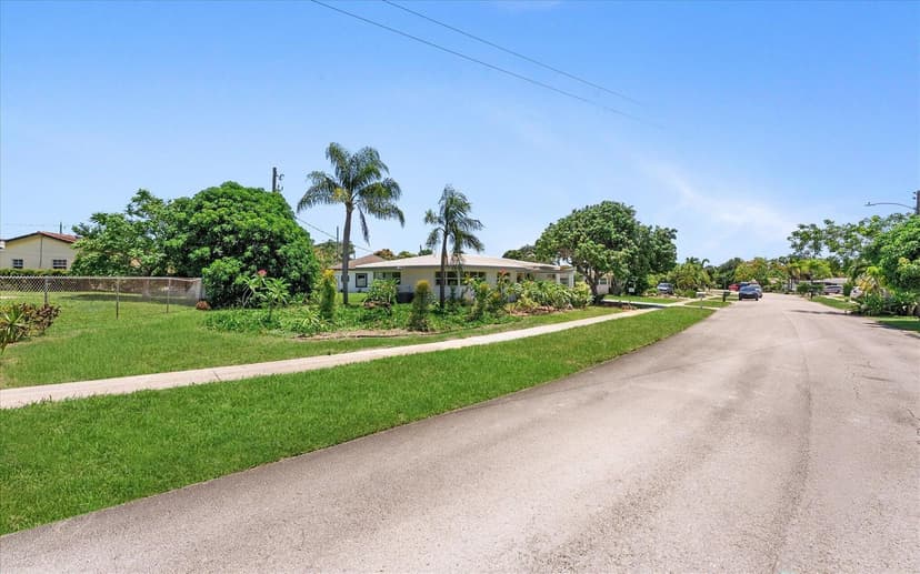 4822 NW 2nd Terrace, Boca Raton FL 33431