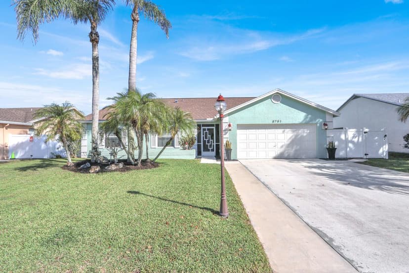8781 Sand Lake Court, Lake Worth FL 33467