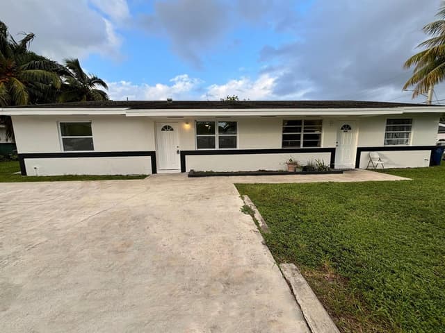 800 SW 7th Street, Hallandale Beach FL 33009 - Hallandale Beach, FL - Photo 2