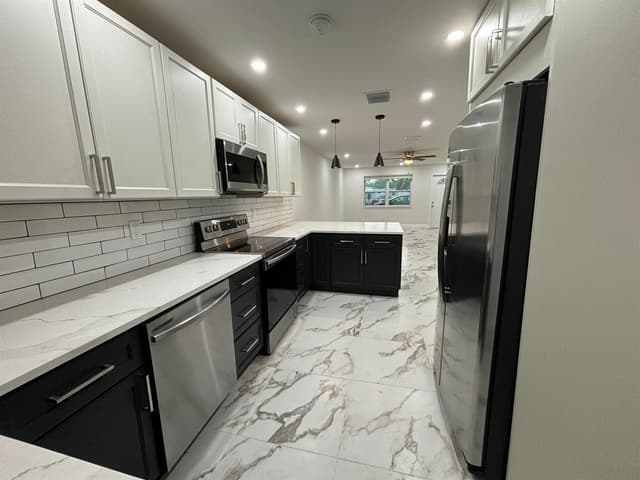 800 SW 7th Street, Hallandale Beach FL 33009 - Hallandale Beach, FL - Photo 4
