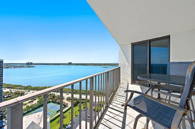 5420 N Ocean Drive, Riviera Beach FL 33404 - Riviera Beach, FL - Photo 3