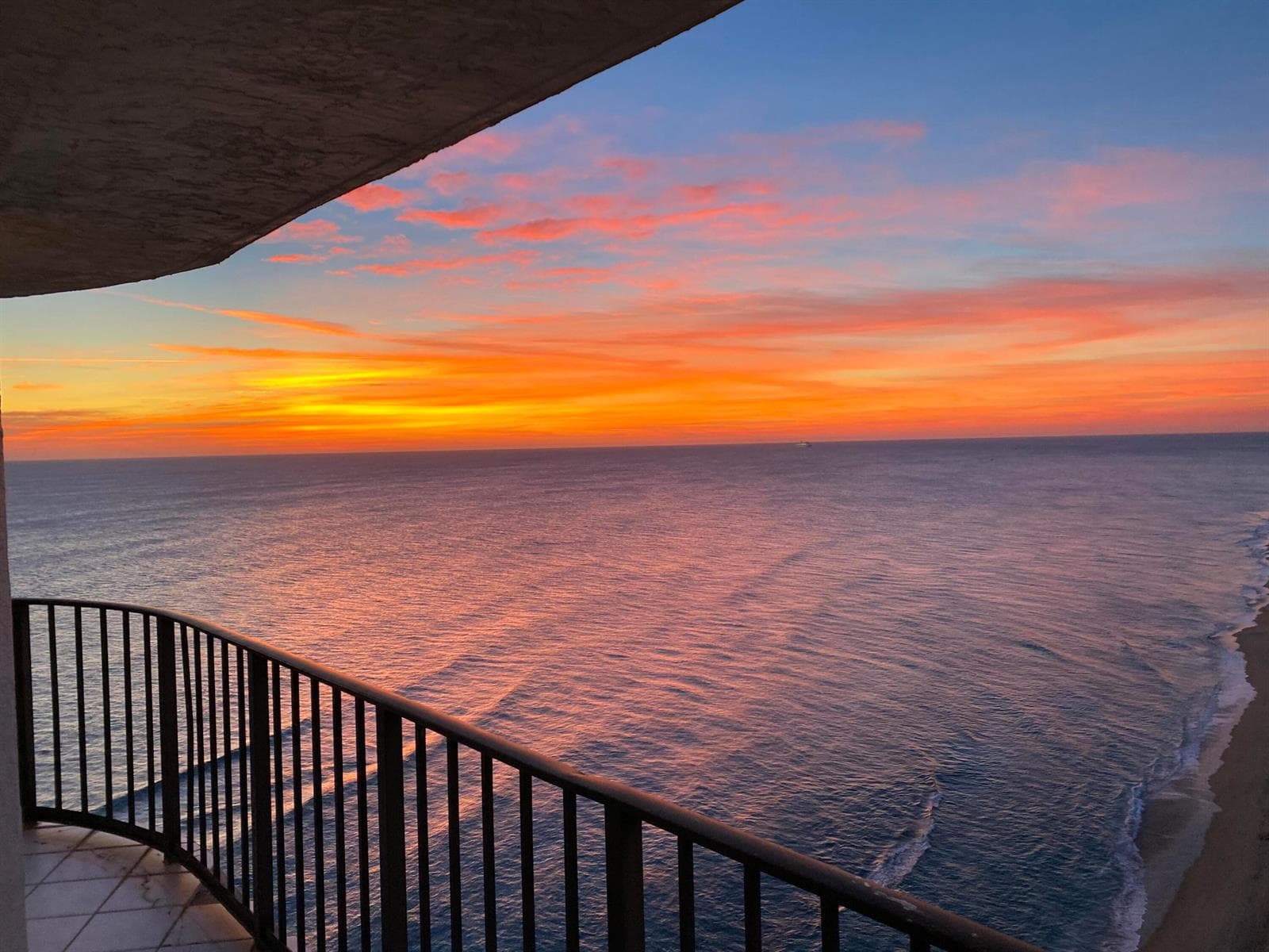 5420 N Ocean Drive, Riviera Beach FL 33404