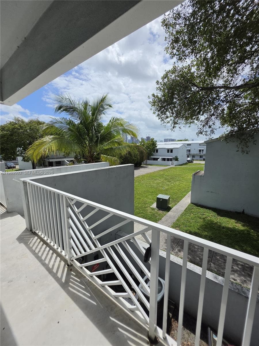 1990 NW 4th Ct # 7, Miami FL 33136 - Miami, FL - Photo 1