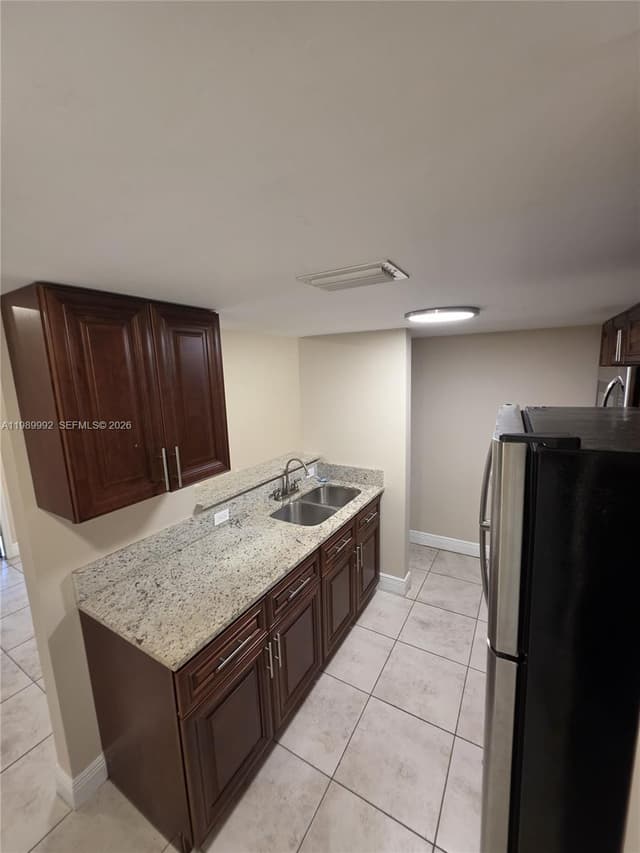 1990 NW 4th Ct # 7, Miami FL 33136 - Miami, FL - Photo 5