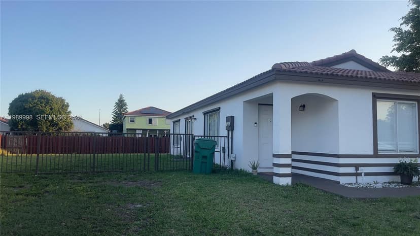 14252 SW 175th Ter, Miami FL 33177