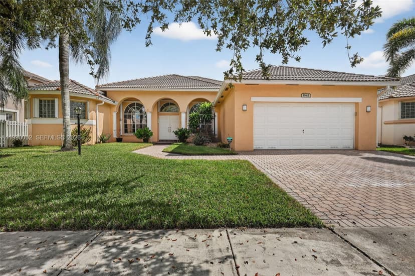 1845 NW 139th Ter, Pembroke Pines FL 33028
