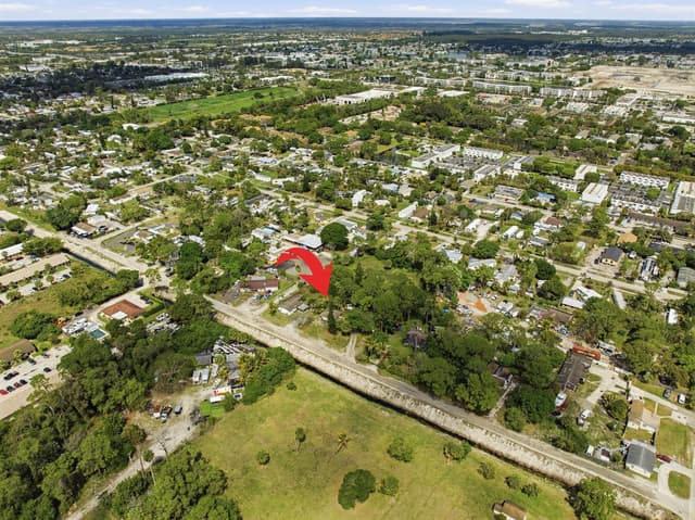 5133 Pine Grove Drive N, West Palm Beach FL 33417 - West Palm Beach, FL - Photo 5