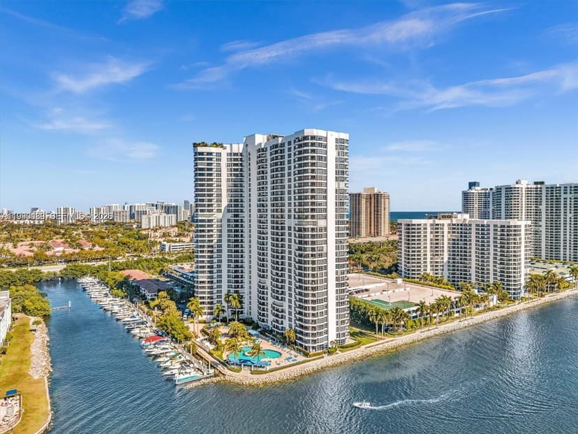 3530 Mystic Pointe Dr # 114, Aventura FL 33180