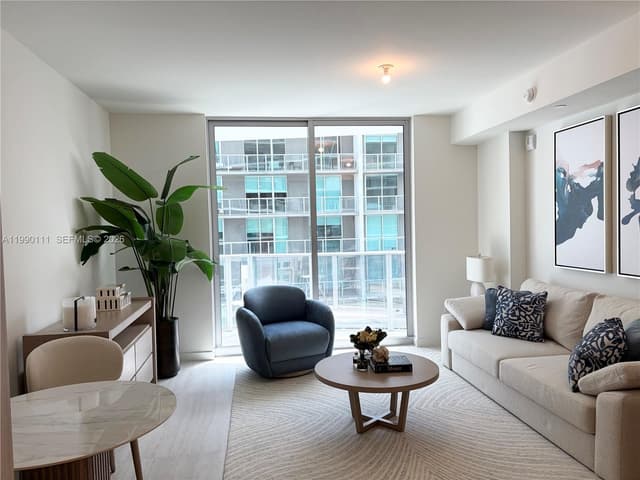 77 SE 5th street # 2709, Miami FL 33131 - Miami, FL - Photo 2