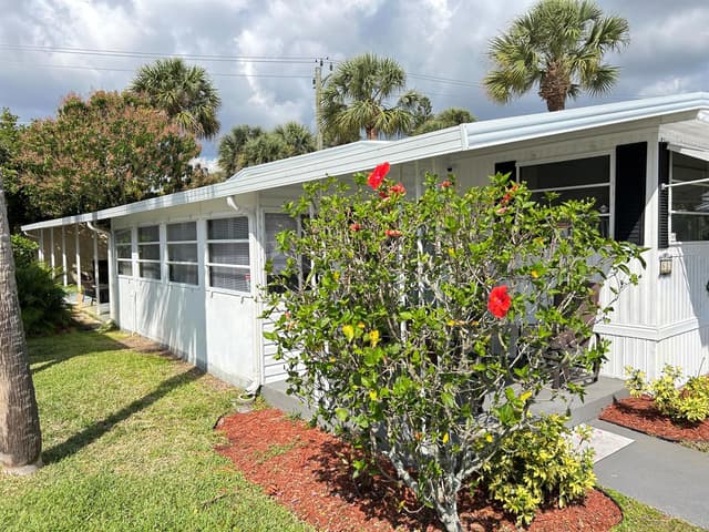 615 Alamanda Lane, Deerfield Beach FL 33442 - Deerfield Beach, FL - Photo 3