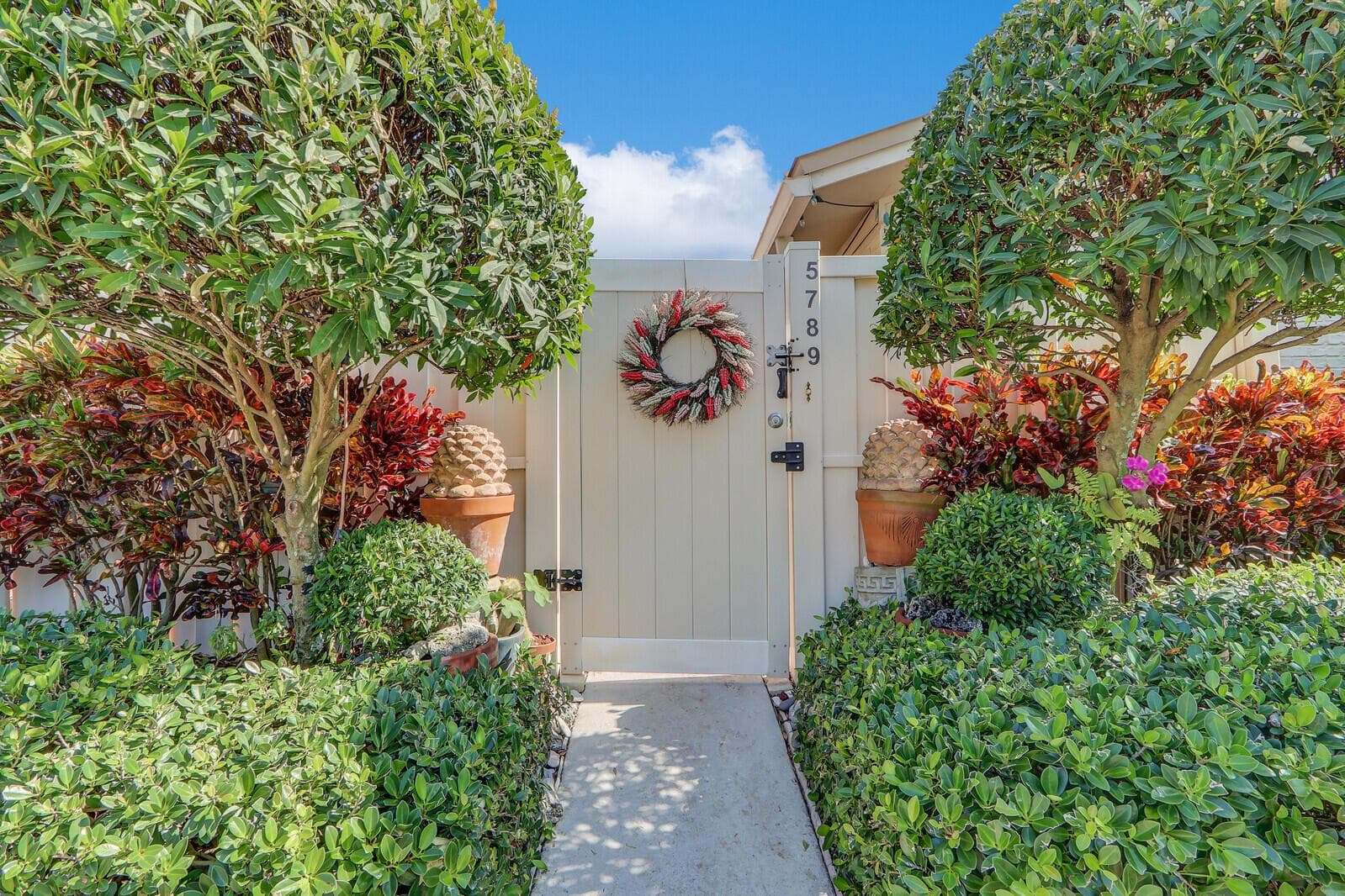 5789 Golden Eagle Circle, Palm Beach Gardens FL 33418