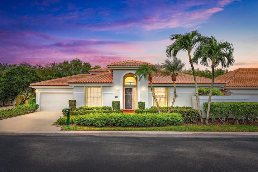 220 Eagleton Estates Boulevard, Palm Beach Gardens FL 33418