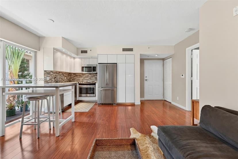 630 85th St # 104, Miami Beach FL 33141