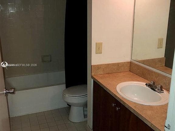 7235 NW 179th St # 103, Hialeah FL 33015 - Hialeah, FL - Photo 3