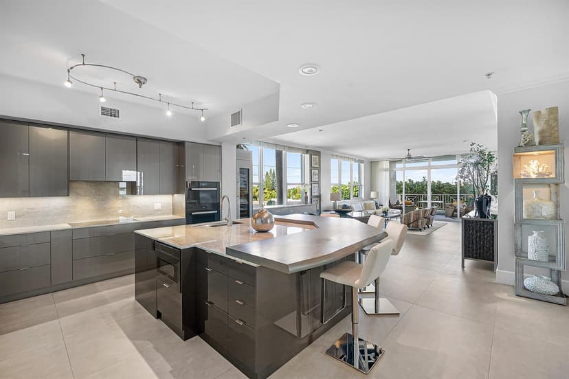 701 SE 21st Avenue # 301, Deerfield Beach FL 33441