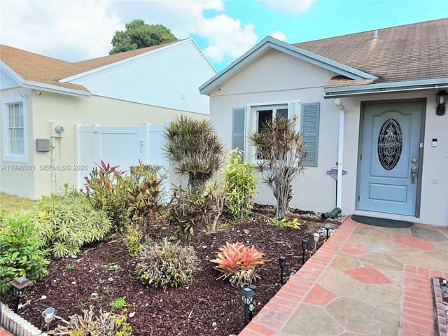 20317 NW 33rd Ave, Miami Gardens FL 33056 - Miami Gardens, FL - Photo 2