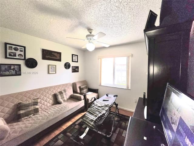 20317 NW 33rd Ave, Miami Gardens FL 33056 - Miami Gardens, FL - Photo 4