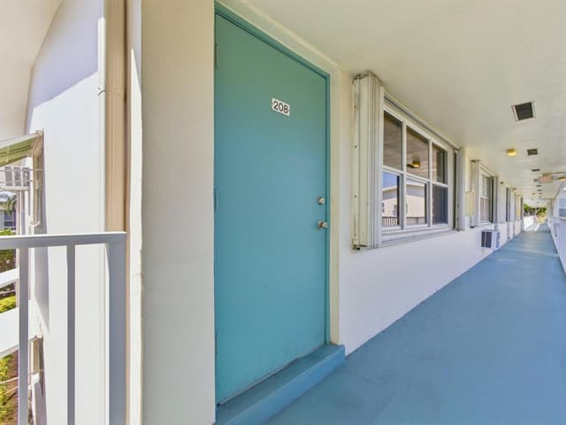 480 Horizons W # 208, Boynton Beach FL 33435 - Boynton Beach, FL - Photo 4