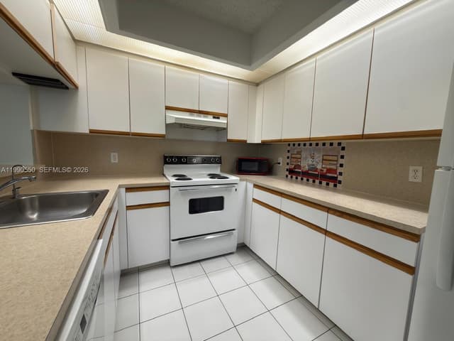 1000 SW 125th Ave # 102N, Pembroke Pines FL 33027 - Pembroke Pines, FL - Photo 6