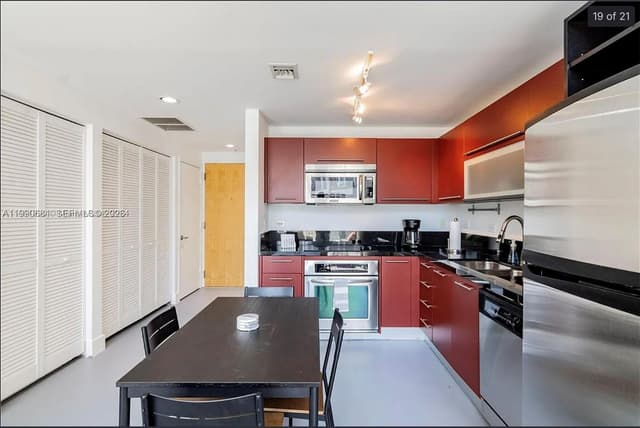 253 NE 2nd St # 617, Miami FL 33132 - Miami, FL - Photo 6