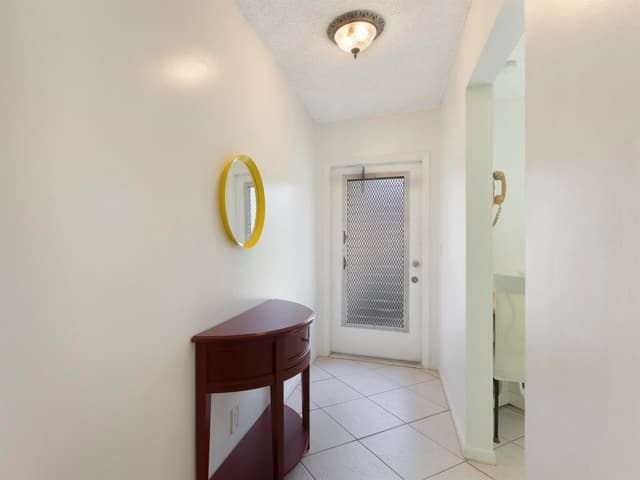 857 Worcester Lane # B, Lake Worth FL 33467 - Lake Worth, FL - Photo 5