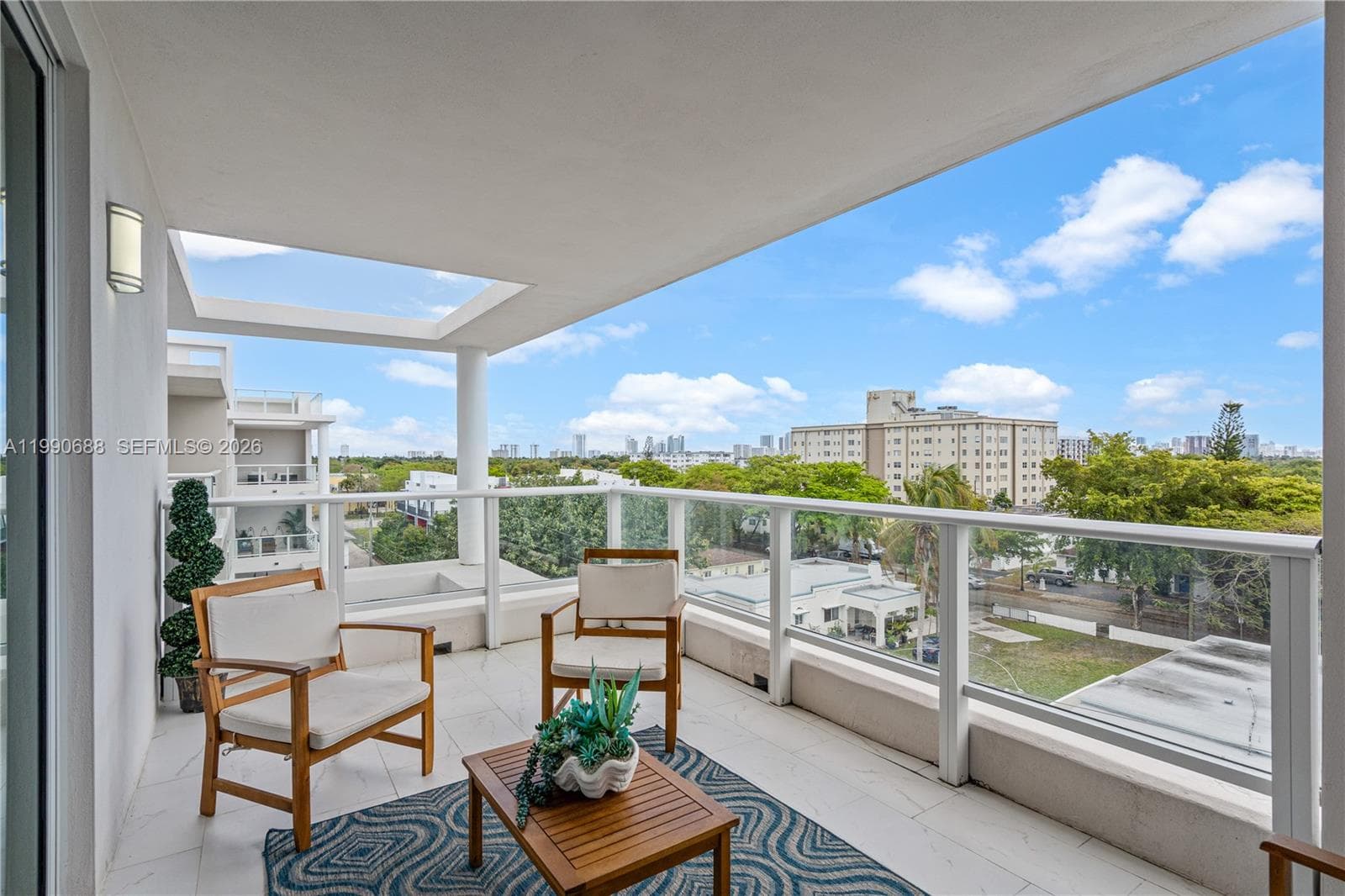 1850 Monroe St # 308, Hollywood FL 33020