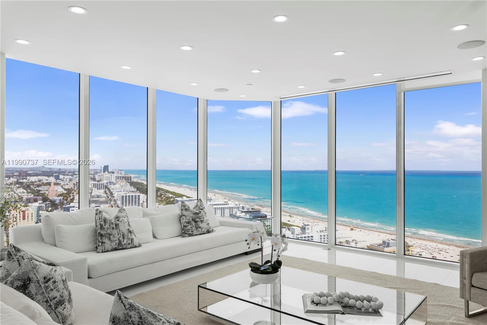 300 S Pointe Dr # 3405, Miami Beach FL 33139 - Miami Beach, FL - Photo 1