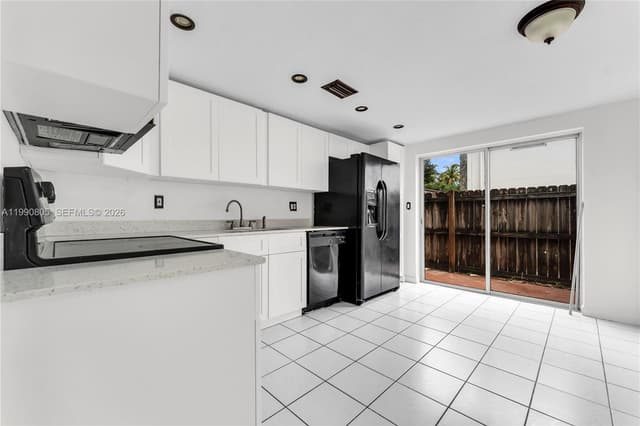 321 SW 1st Ct # 4, Pompano Beach FL 33060 - Pompano Beach, FL - Photo 6