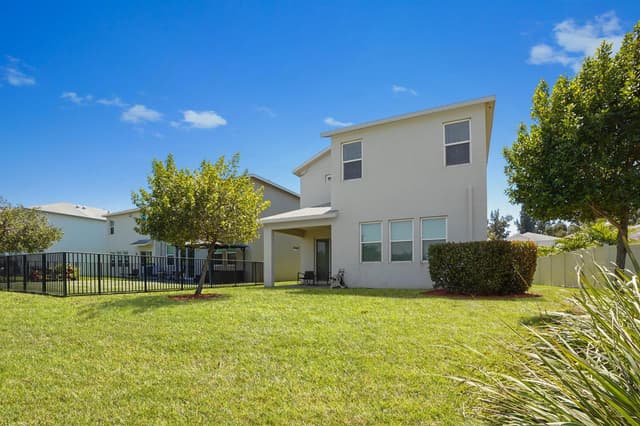 1826 Lake Cove Drive, Lake Worth FL 33460 - Lake Worth, FL - Photo 6
